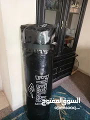  6 كيس ملاكمة Everlast للبيع