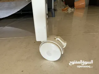  1 سرير أطفال خشب  baby crib