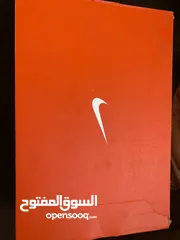  4 حذاء NlKE جديد غير مستعمل