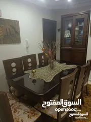  10 اثاث مستعمل بحالة الجديد حالته ممتازه.