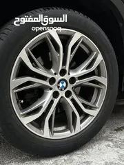 9 BMW X1 2017 BLACKOUT TRIM للبيع او البدل