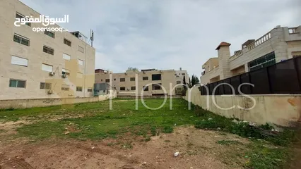  1 ارض للبيع في حي الصحابة بمساحة 750م