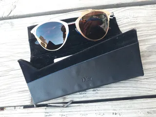  28 CHRISTIAN  Dior& GIVENCHY LIMITED EDITION