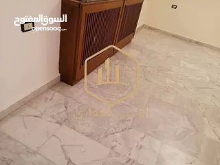  4 شقة / للايجار / دوبلكس / مع حديقة / الجاردنز