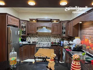  6 شقة أرضية مميزة للبيع السلط - الميسة قرب مدرسة  الفرسان المساحة  173 م2 غير مفروشة