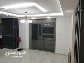  3 شقة فاخرة للبيع في الطيرة – 185م – تشطيب جديد