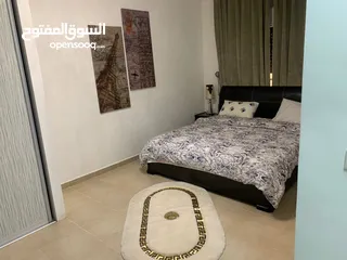  4 شقه فاخر للبيع بداعي سفر داخلي 115 + ترس خارجي 30 متر