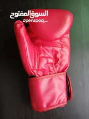  5 كفوف EVERLAST الأصلية استعمال خفيف جدا جدا بحالة الوكالة للبوكسينغ و الكثيير من الرياضات ...........