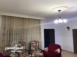  2 عمارة من 3 شقق مساحة 320 م وارض فارغة ياجوز منطقة الرشيد حي جعفر قرب اخر موقف للباصات