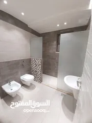  8 شقة جديدة للبيع اربع غرف نوم مع حديقة في دير غبار