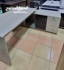  6 مكتب مدير مع جانبية وادراج مع طاولة وسط هدية  متوفر بعدة الوان حسب الطلب