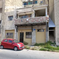  1 بيت مدخل مستقل ...شارع المهاجرين مقابل مركز الحسين الثقافي.