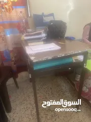  14 اثاث  مدرسة ورضة.  مكاتب  مستعملة بحاله الجيد جدا المفرق