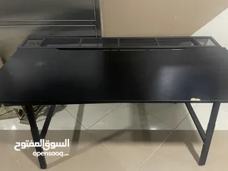  1 طاولة قيمنق كبيره اخري