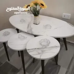  1 طاولات وسط وسيرفس متوفره  بعدة أشكال متنوعه منها مدور ومستطيل ومربع واحجام مختلفه وعده قياسات