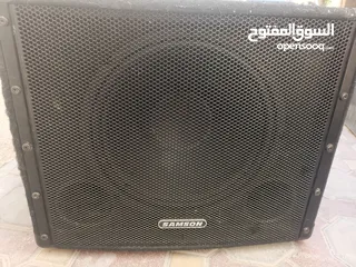  2 used active Subwoofer 500 watts Made in china very good condition