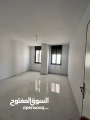  16 شقق للإيجار