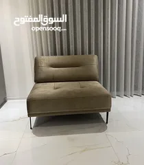  2 طقم كنب كورنر صناعه اجنبيه من محل ميكاسا مستعمل جداً قليل..للبيع