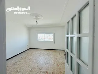  6 ‏شقة للإيجار ثلاث غرف شارع الجامعة