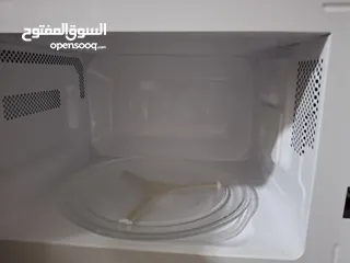  14 أجهزة كهربائية متنوعة بحالة ممتازة جدا للبيع بسبب السفر