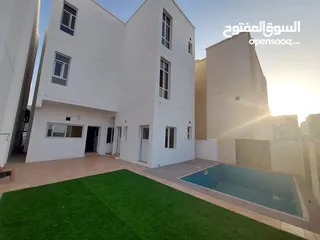  9 7 Bedrooms Villa with Swimming Pool and Garden for Sale in Bosher Al Muna REF:837R
