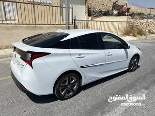  5 تويوتا بريوس تصلح للاعفاءات والجمرك 2022 ماشيه 10 الاف فحص 4 جيد صنف Xle فل كامل
