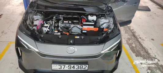  15 - Toyota bZ4X 2023  كهربائية بالكامل  فئة Long Range Pro  دفع أمامي
