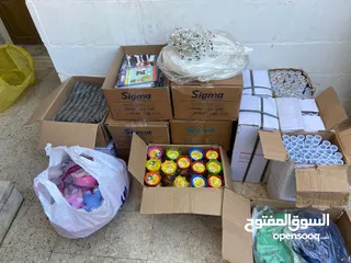  18 بضاعه مكتبه للبيع والمحل للإيجار