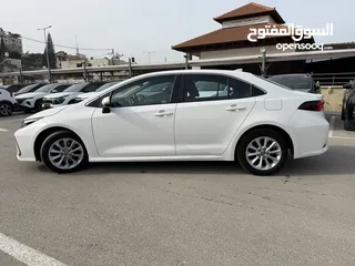  13 تويوتا كارولا ترخيص 2022 محرك 1800 هايبرد جير أوتوماتيك 170 حصان