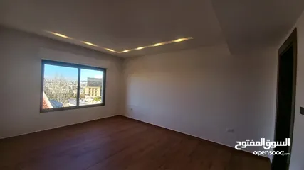  3 شقة غير مفروشة للايجار في دير غبار ( Property 40370 )-175115521