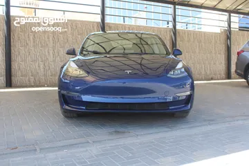  12 Tesla Model 3 - 2023