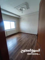  4 شقه للبيع في البنيات قرب شارع المطار