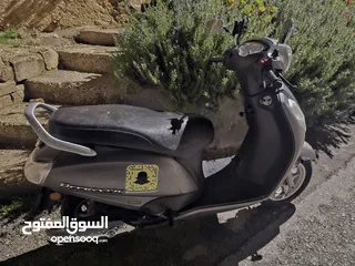  8 سكوتر سوزوكي أكسيس 2021 للبيع 125cc