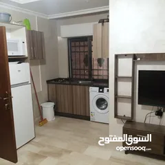  1 شقه مفروشه في منطقه الجاردنز قرب شارع المدينه المنوره