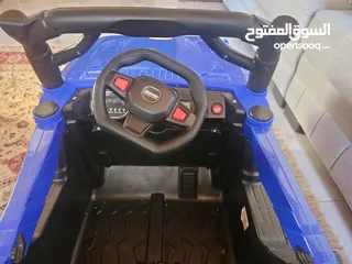  4 سيارة شحن مع ريموت مرسيدس للأطفال من عمر سنة إلى 6 سنوات
