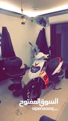  2 Aprilia 22