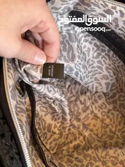  5 شنطة جيس مستعملة للبيع guess
