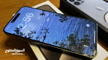  4 آيفون 15 برو ماكس + آيفون 13 برو ماكس للبيع بحالة ممتازة مع الكراتين