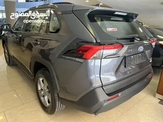  4 Toyota rav4 le awd 2023