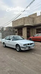  8 BMW ابيض موديل 90