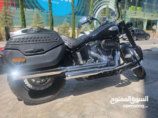  10 HARLEY Davidson Classic Heritage