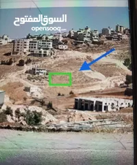  4 ارض من مالك مباشره  مساحة 888 متر مربع شهاده من مجلس وعقد بيع عند محامي  واصل كافه الخدمات