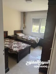  12 شقه للأيجار السنوي الجاردنز جنب اسواق شاكر