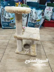  1 خداشة قطط فاخرة: احمِ أثاثك بأناقة! مصنوعة من أجود أنواع الخشب والتاتان، توفر لقطتك متعة اللعب