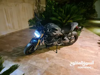  1 Ducati Monster 1200S 2017