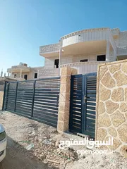  4 بيت مستقل مع ارض للبيع في بيت لحم