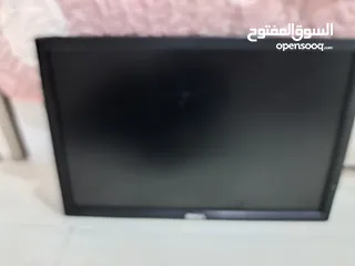  4 للبيع 3 شاشات