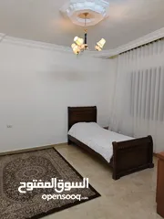  17 شقة مميزة للبيع