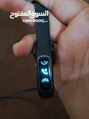  11 ساعه يد ذكيه جارمن الأصلية (GARMIN vívosmart 4) مستعمله شهرين