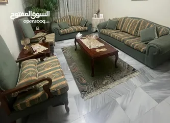  1 أثاث غرفة جلوس مع سفرة